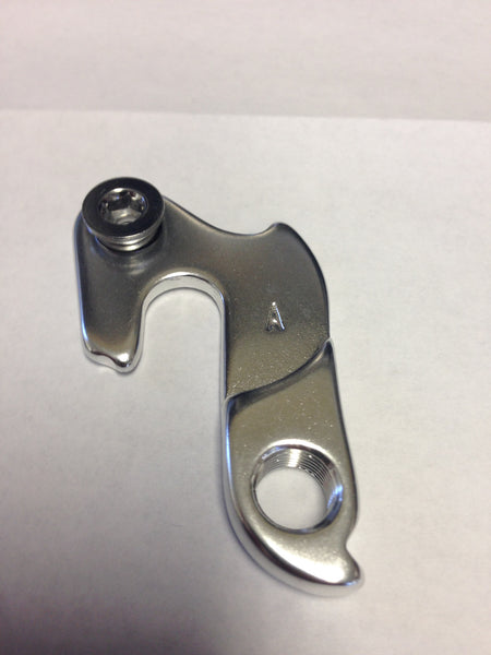 #4 DERAILLEUR HANGER